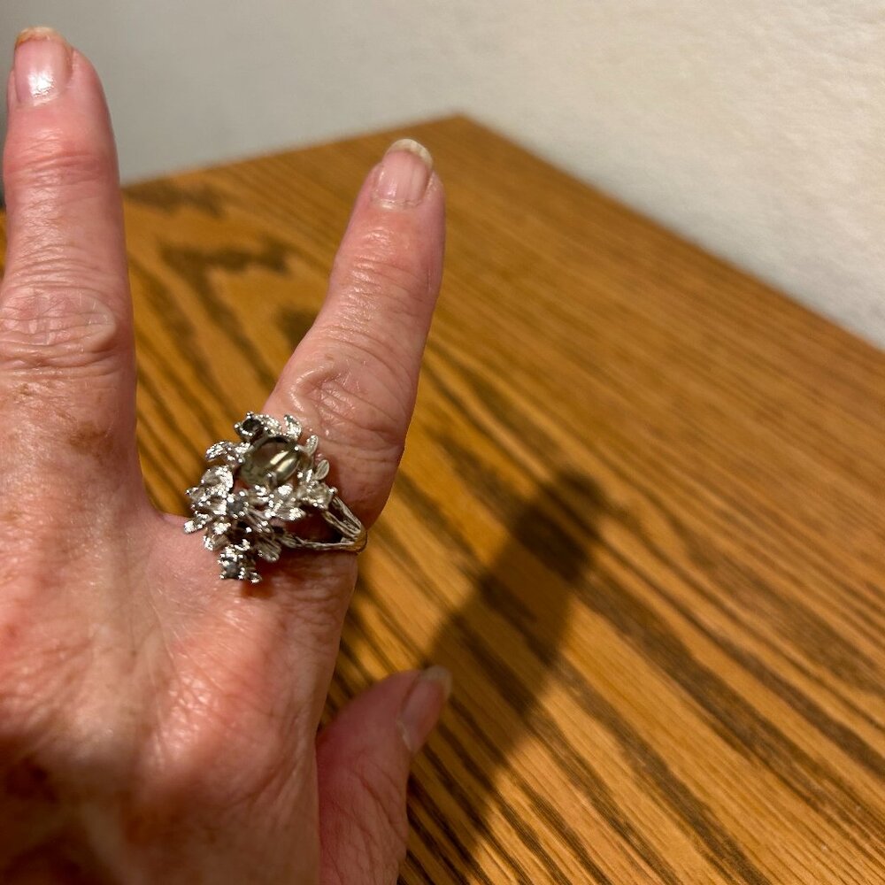 Dinner Ring - Picture 3 of 16